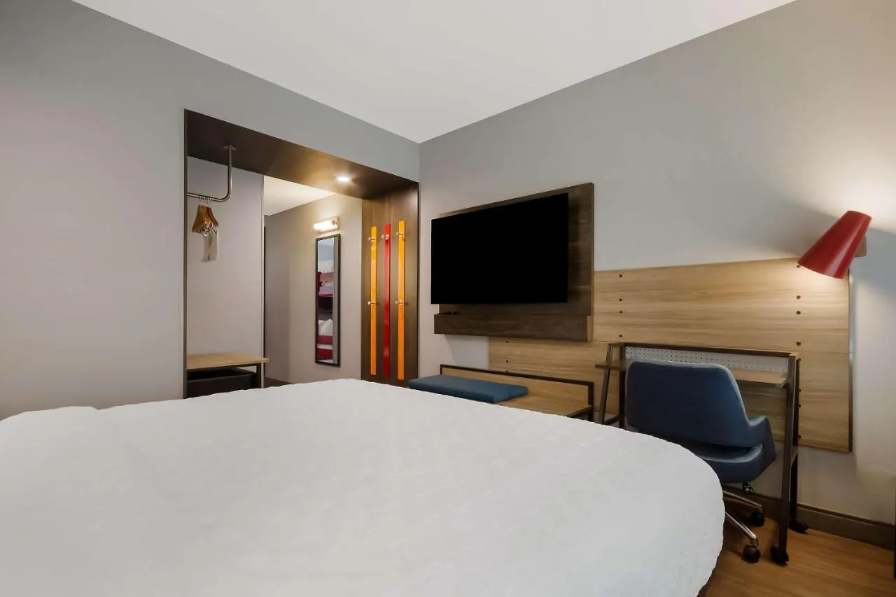 Tru By Hilton Destin Hotel